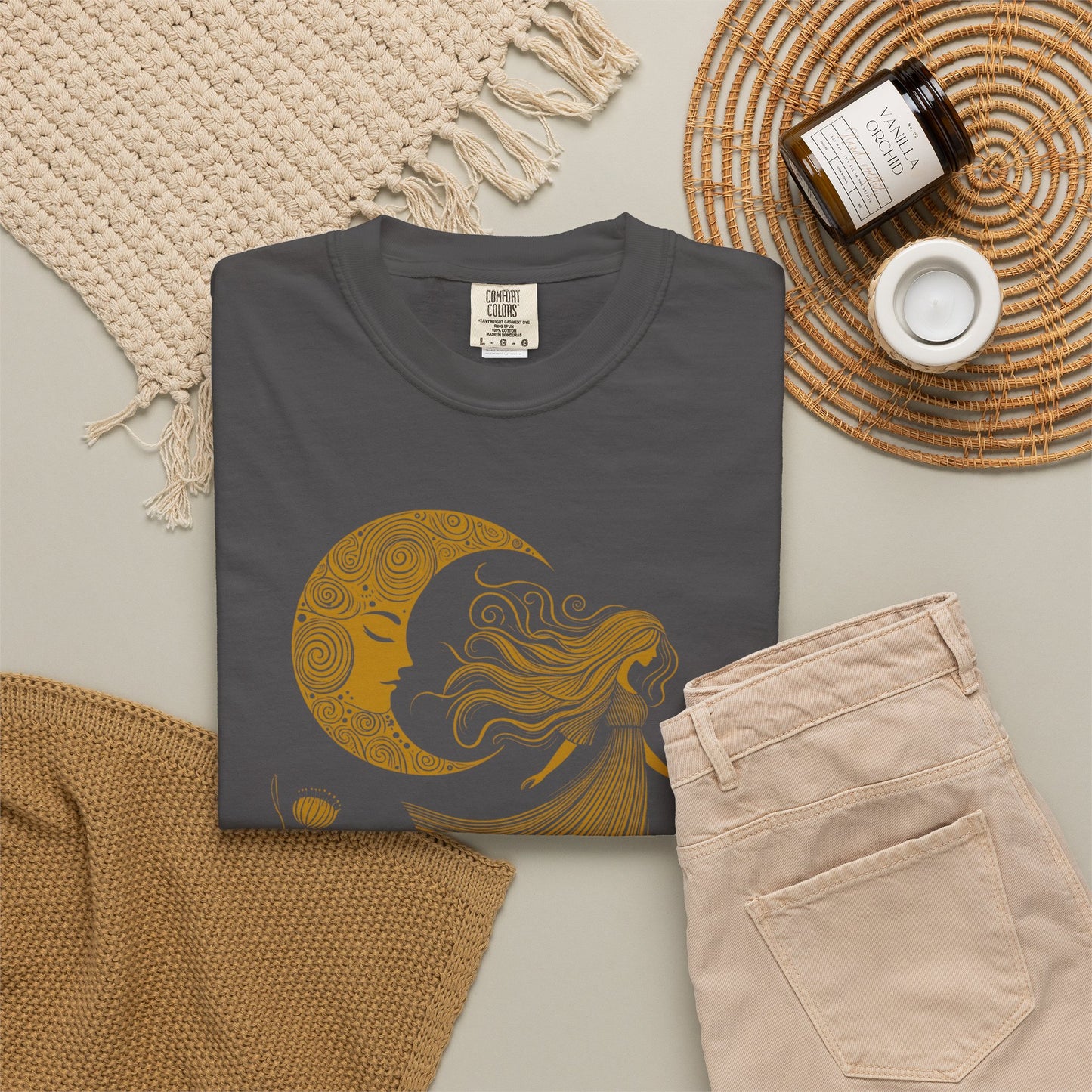 They Didn't Burn Witches They Burned Women Comfort Colors Graphic T-Shirt |  Moon Goddess Tee