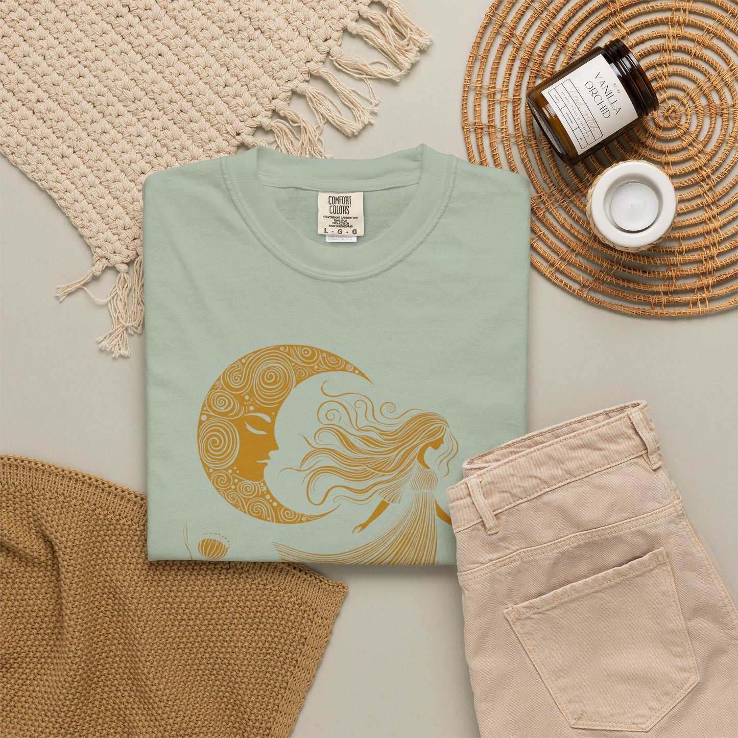 They Didn't Burn Witches They Burned Women Comfort Colors Graphic T-Shirt |  Moon Goddess Tee