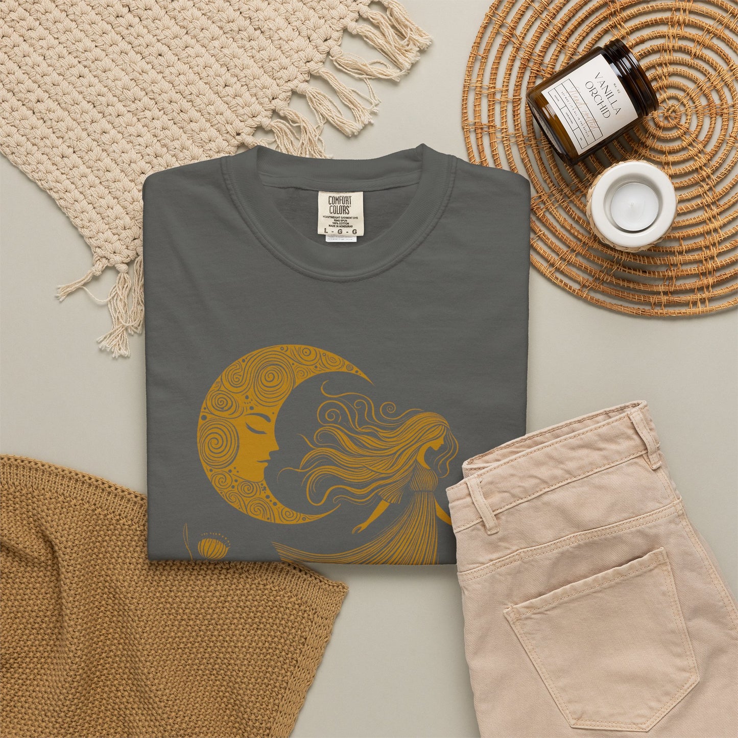They Didn't Burn Witches They Burned Women Comfort Colors Graphic T-Shirt |  Moon Goddess Tee