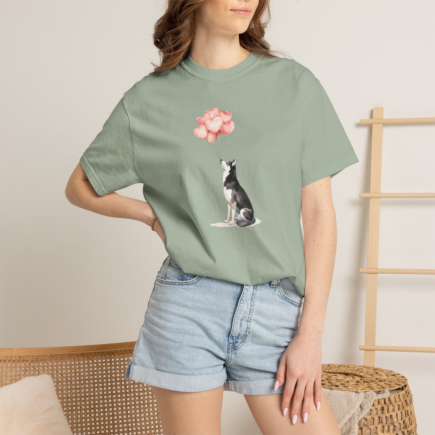 Siberian Husky with Heart Balloons Comfort Colors Tee